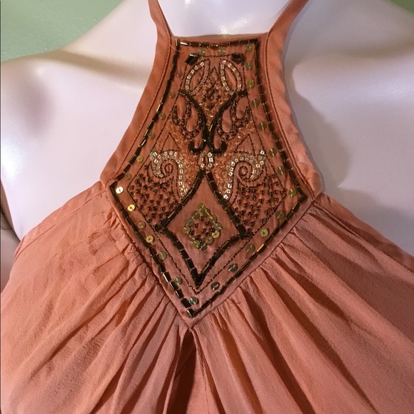 Stunning Express Embellished Halter Top Size Large - Picture 2 of 3